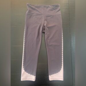 Athleta Powervita Elation Scallop Capri Crop Leggings Sz Med in Spring Night